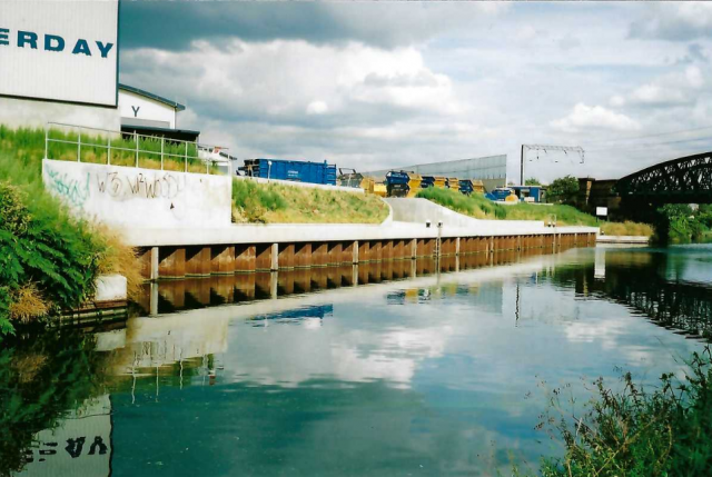 Old Oak Sidings wharf