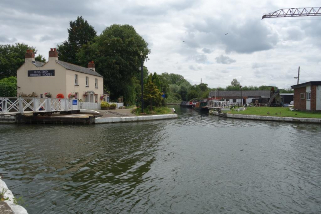 Gloucester & Berkeley Canal