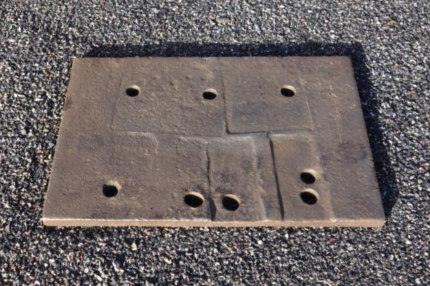 A baseplate from a bridge rail crossing assembly. The steel has been galled by the feet of bridge rails, three of which would have been planed to fit each other. Broad Gauge Bits