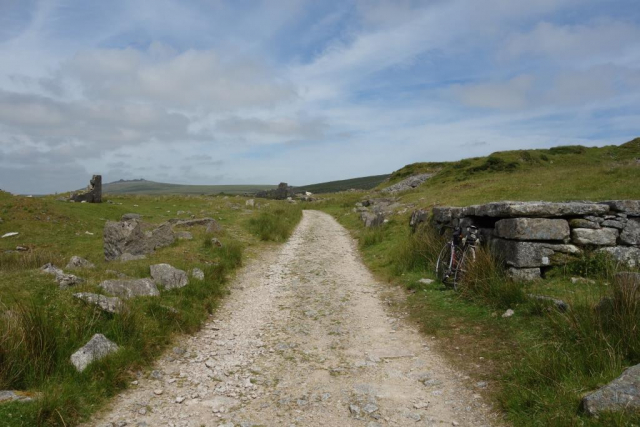 A crude loading dock stands beside the line as it continues towards the village ruins. Foggintor